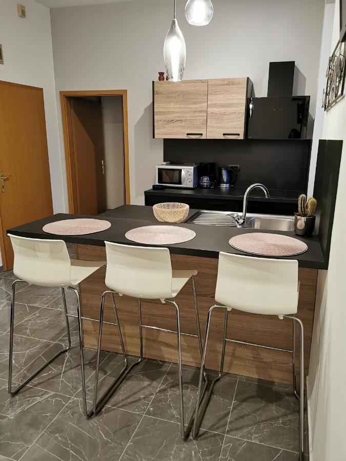 Heart Of Old Town Apartment *